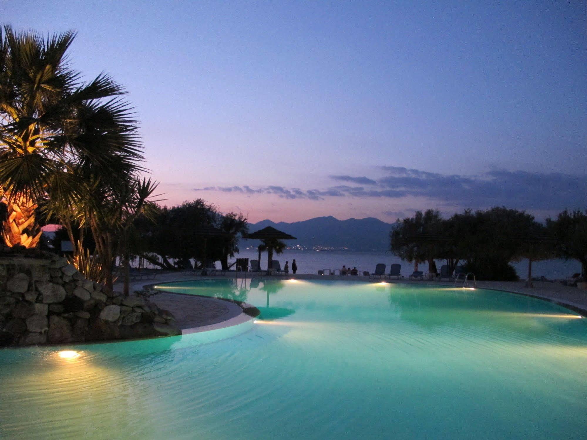 Florida Blue Bay Resort & Spa Psathopyrgos Ngoại thất bức ảnh