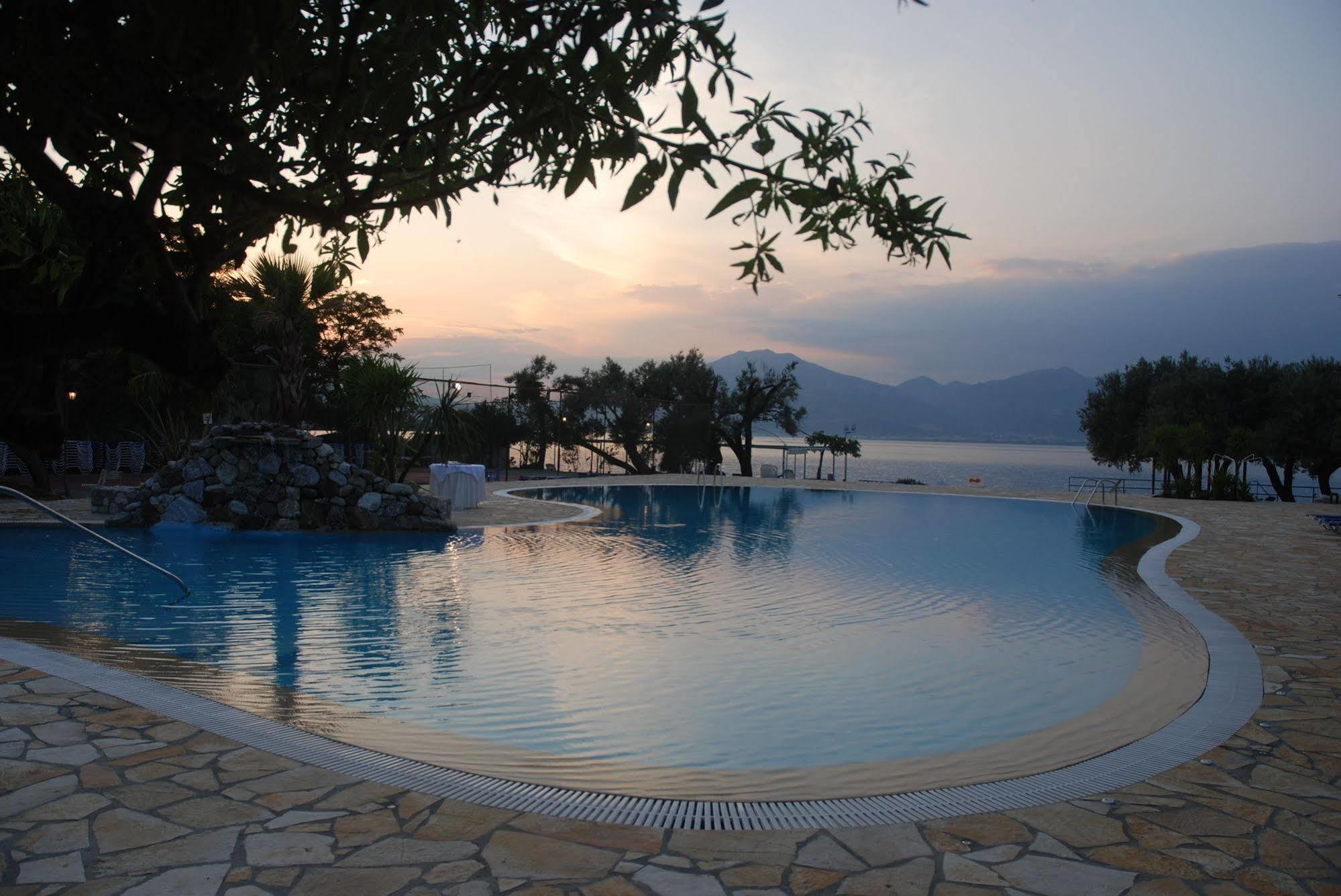 Florida Blue Bay Resort & Spa Psathopyrgos Ngoại thất bức ảnh