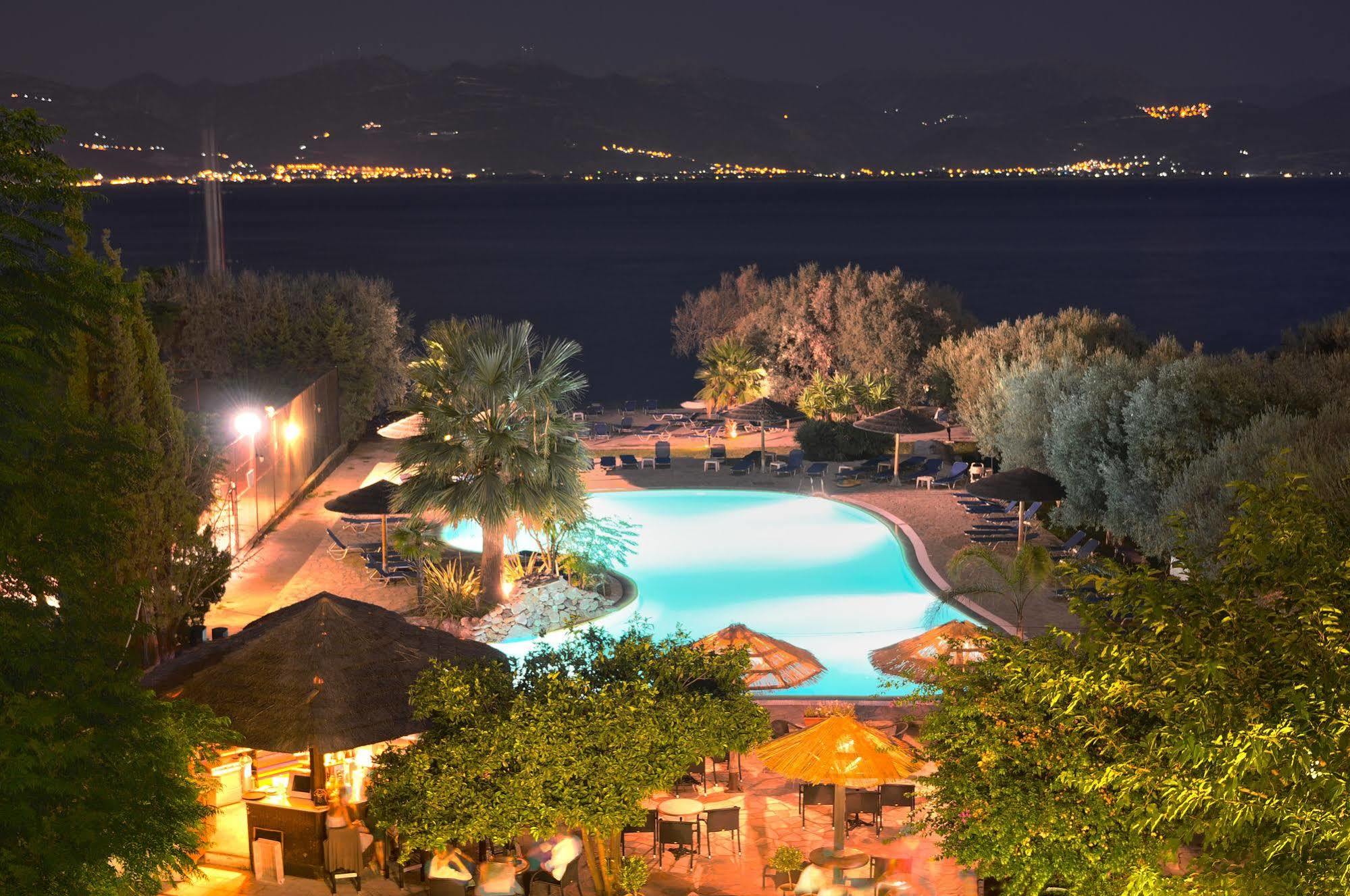 Florida Blue Bay Resort & Spa Psathopyrgos Ngoại thất bức ảnh